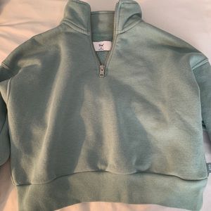 Aritzia TNA cropped quarter zip